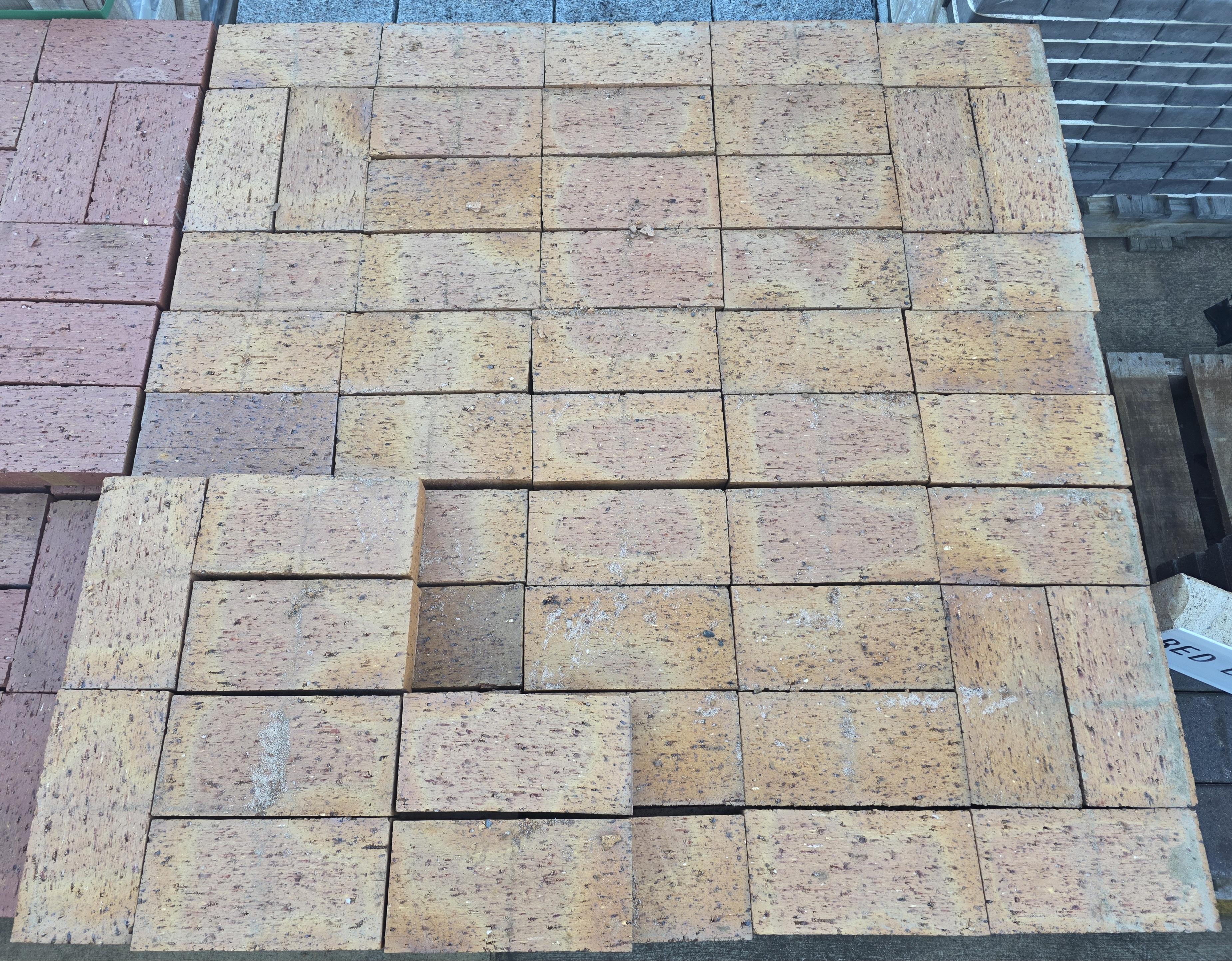 Hills Gold Clay Pavers 230x114x50mm (Gold)